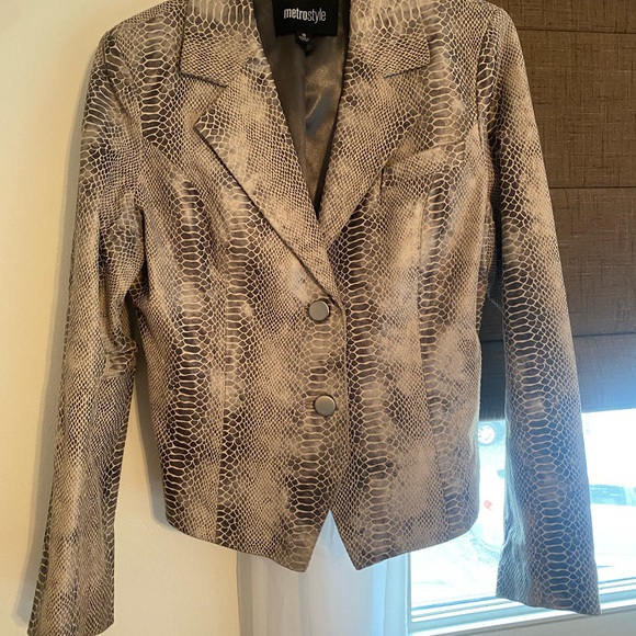 Metrostyle FAUX Snakeskin 100% Leather Jacket Coat size 10, Medium Silver Ivory - Picture 2 of 7